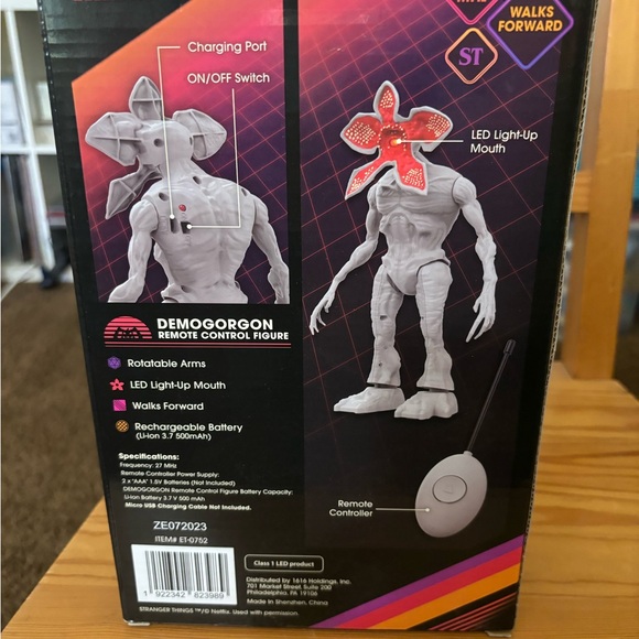 Stranger Things Demogorgon Remote Control Figure - Picture 2 of 3
